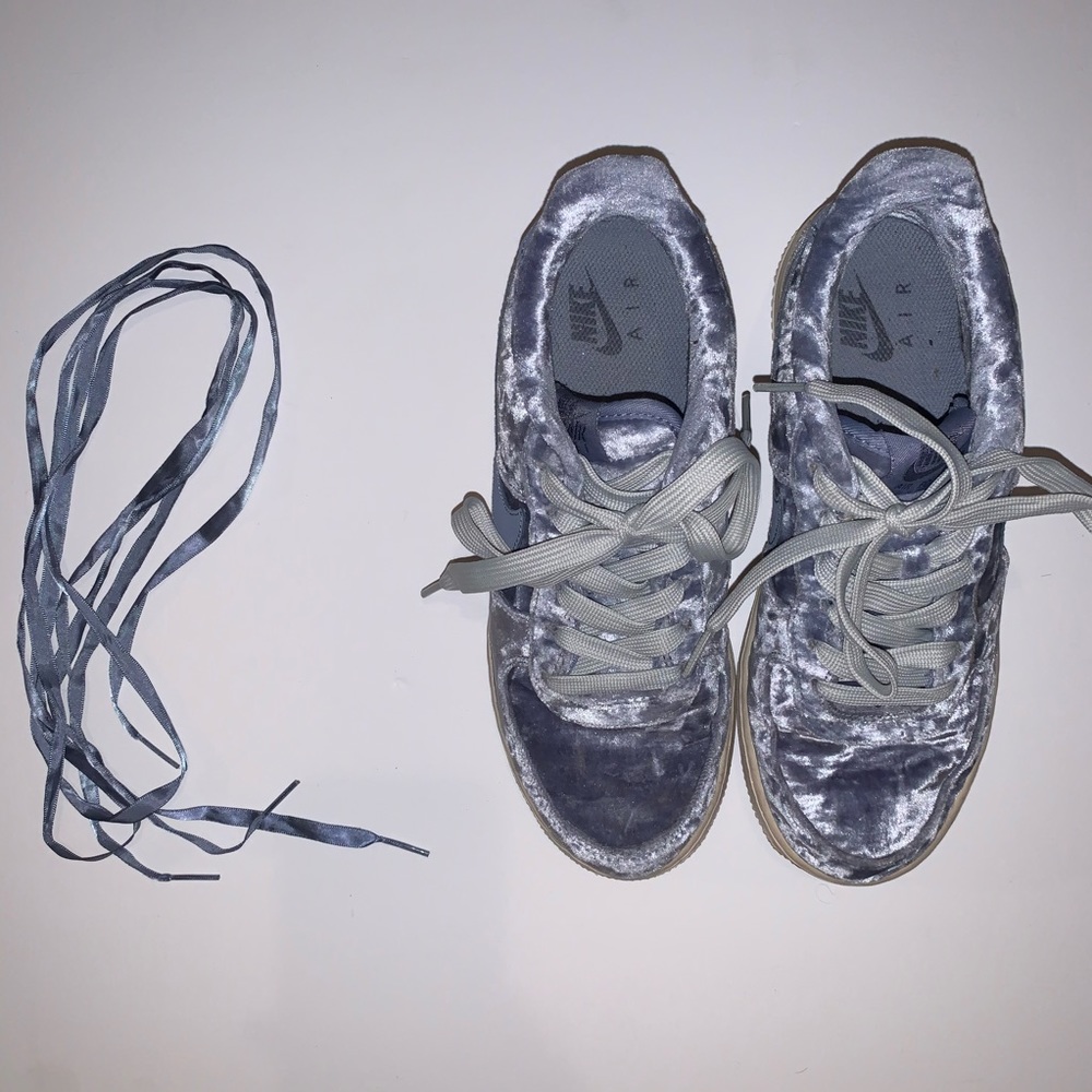 NIKE AIR FORCE 1 LOW LV8 GS